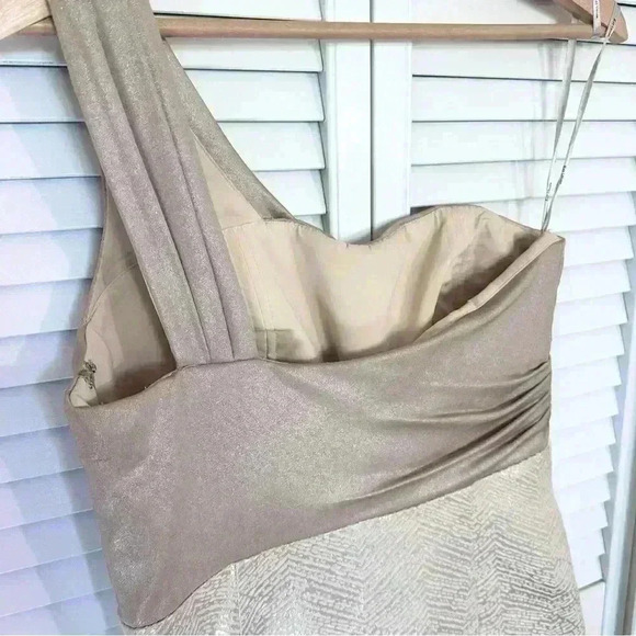 Kay Unger Gold One Shoulder Dress | Gold | SZ 8 - Picture 4 of 6